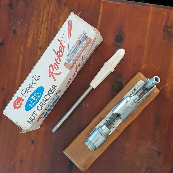 Reed's Rocket nut cracker vintage - Picture 5 of 10